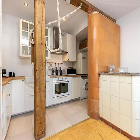 Stylish And Cozy In The Heart Of * טאלין