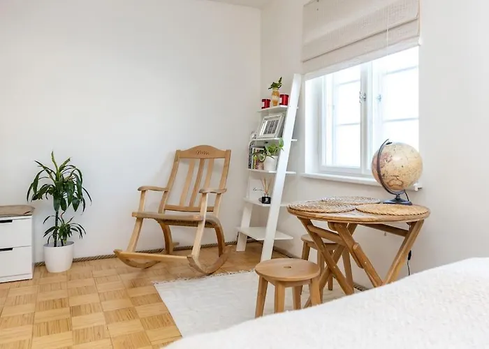 Апартаменты Stylish And Cozy In The Heart Of