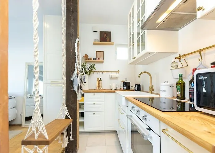 Stylish And Cozy In The Heart Of *