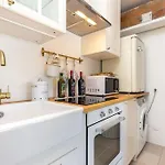 Apartman Stylish And Cozy In The Heart Of