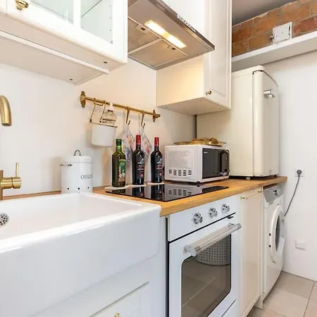 Lejlighed Stylish And Cozy In The Heart Of